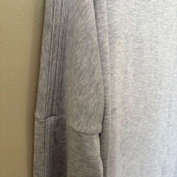 Kit and Ace Light Gray Long Sleeve Tee - Picture 4 of 7